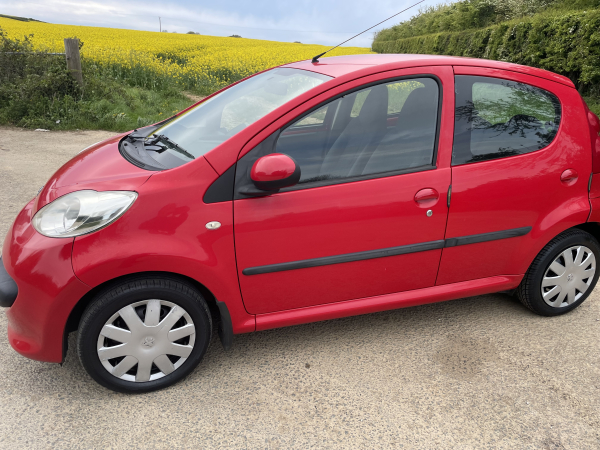 Peugeot 107, 2008, Red