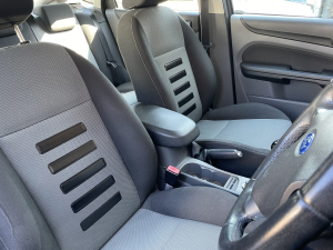 Gallery image of Ford Focus 1.6 Zetec
